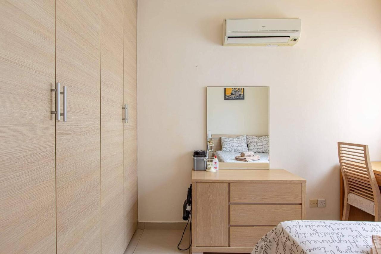 Lovely Bedroom In Shared Apartment Oroklini Экстерьер фото