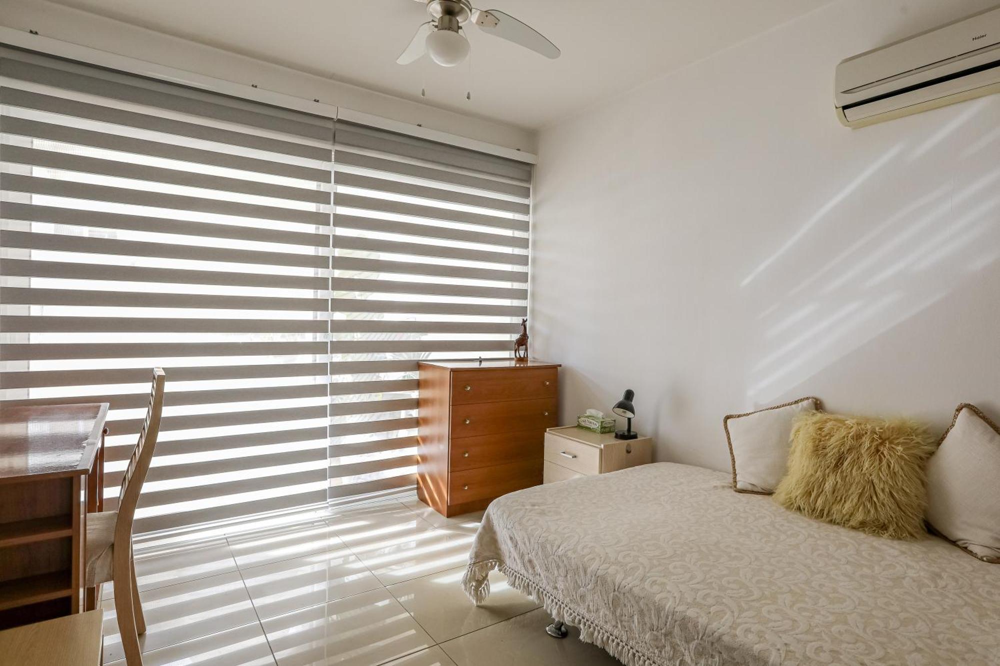 Lovely Bedroom In Shared Apartment Oroklini Экстерьер фото